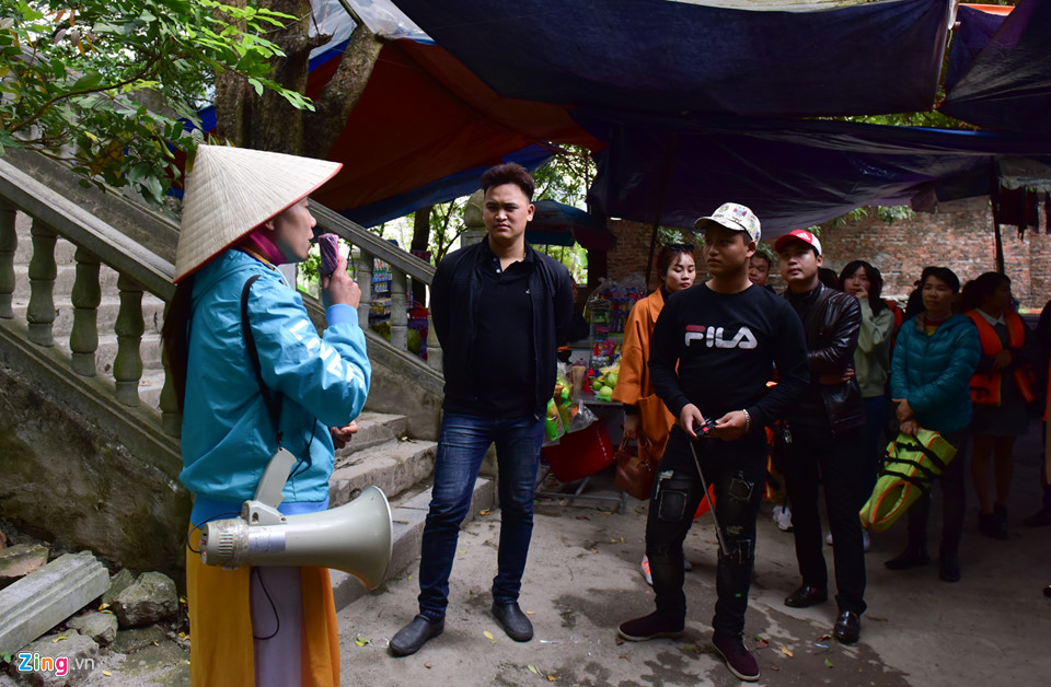 Cận cảnh 2.000 bậc không phép xuyên lõi di sản Tràng An